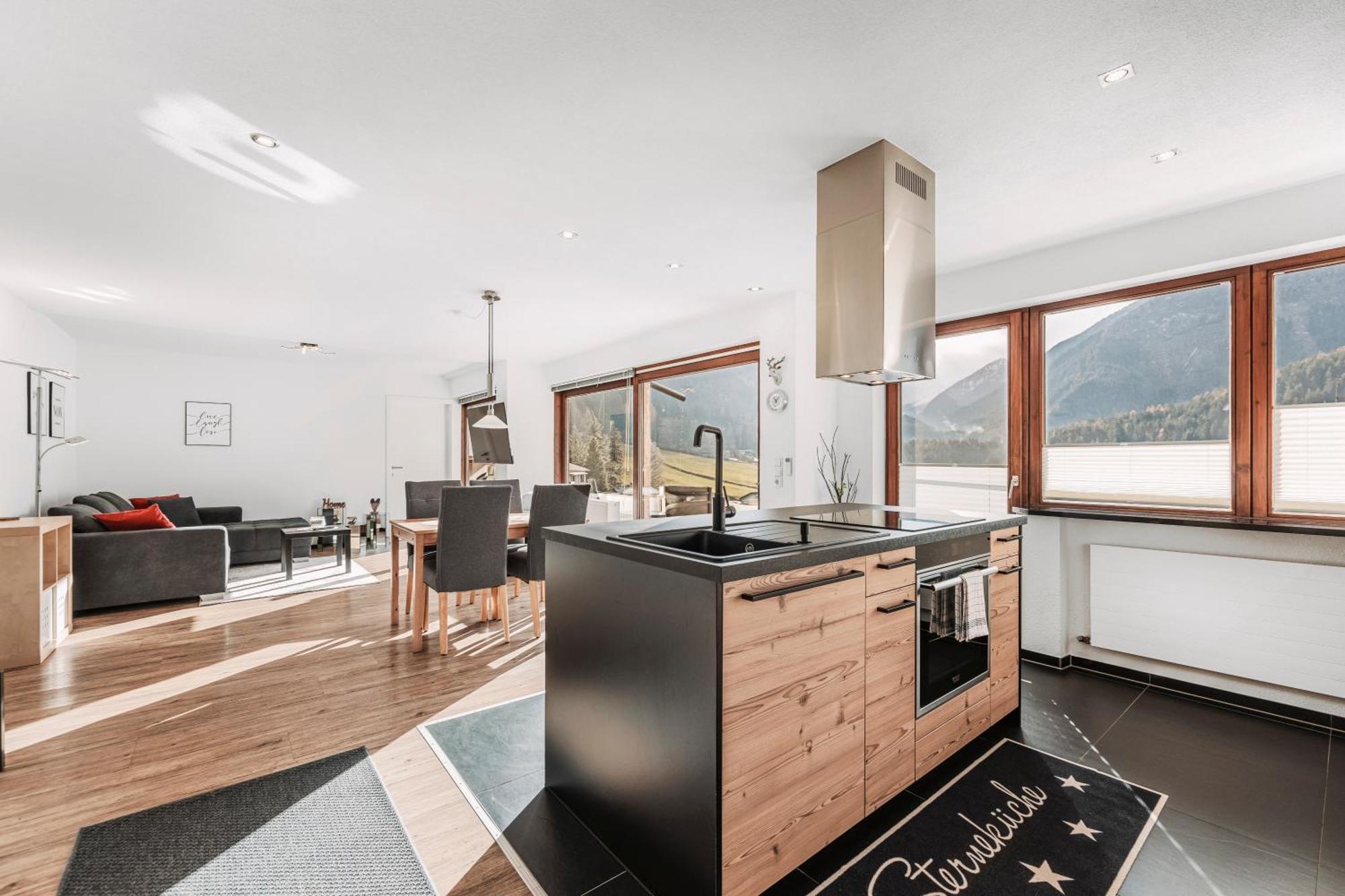 Herzblut Wohlfuehl Appartements Oetz Esterno foto