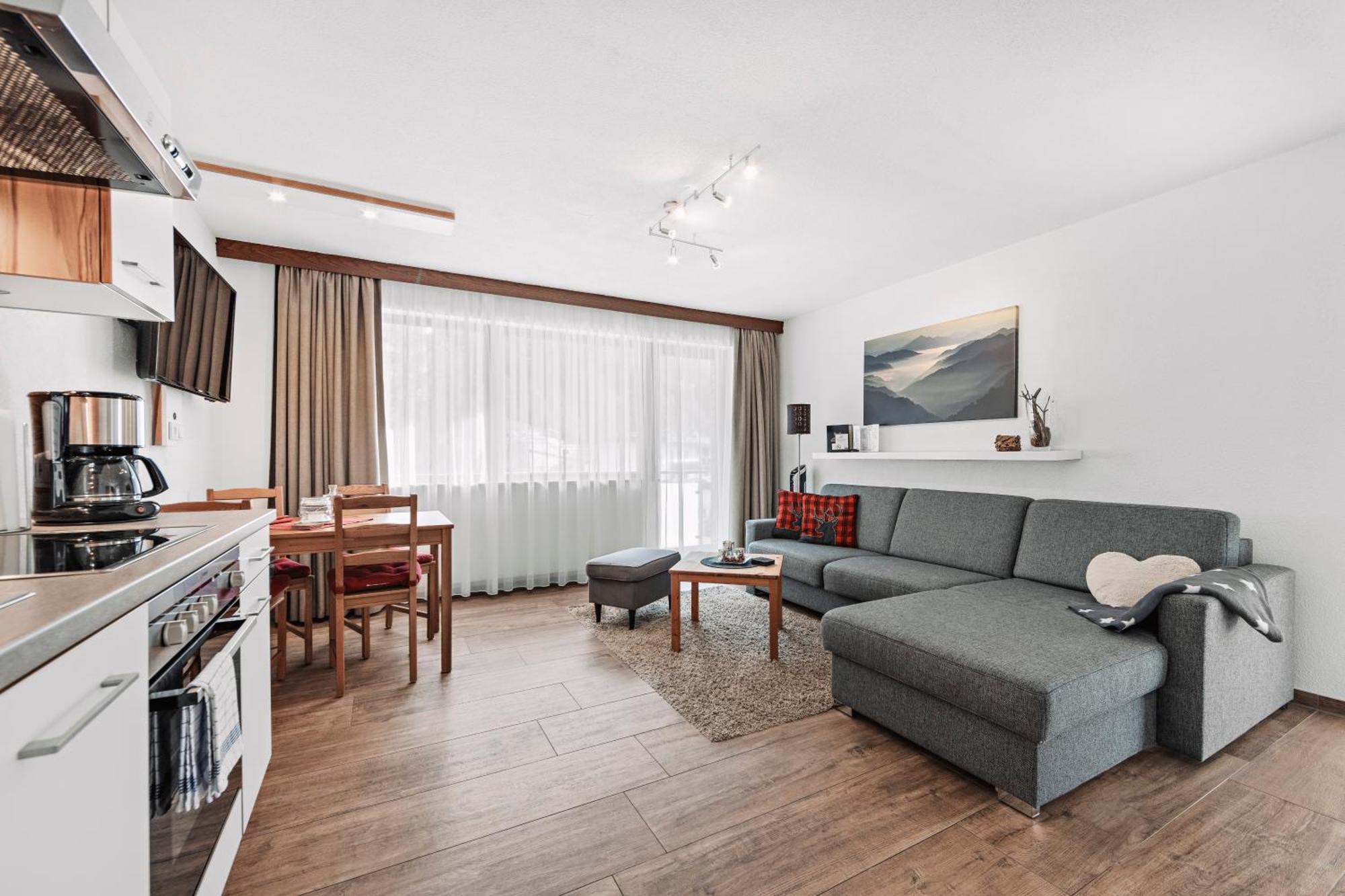 Herzblut Wohlfuehl Appartements Oetz Esterno foto